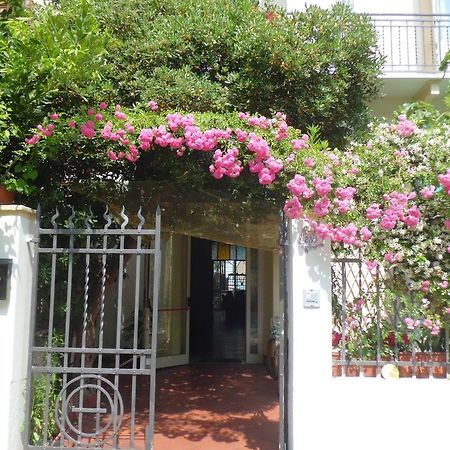 וירג'יו Hotel Villa Morgana מראה חיצוני תמונה
